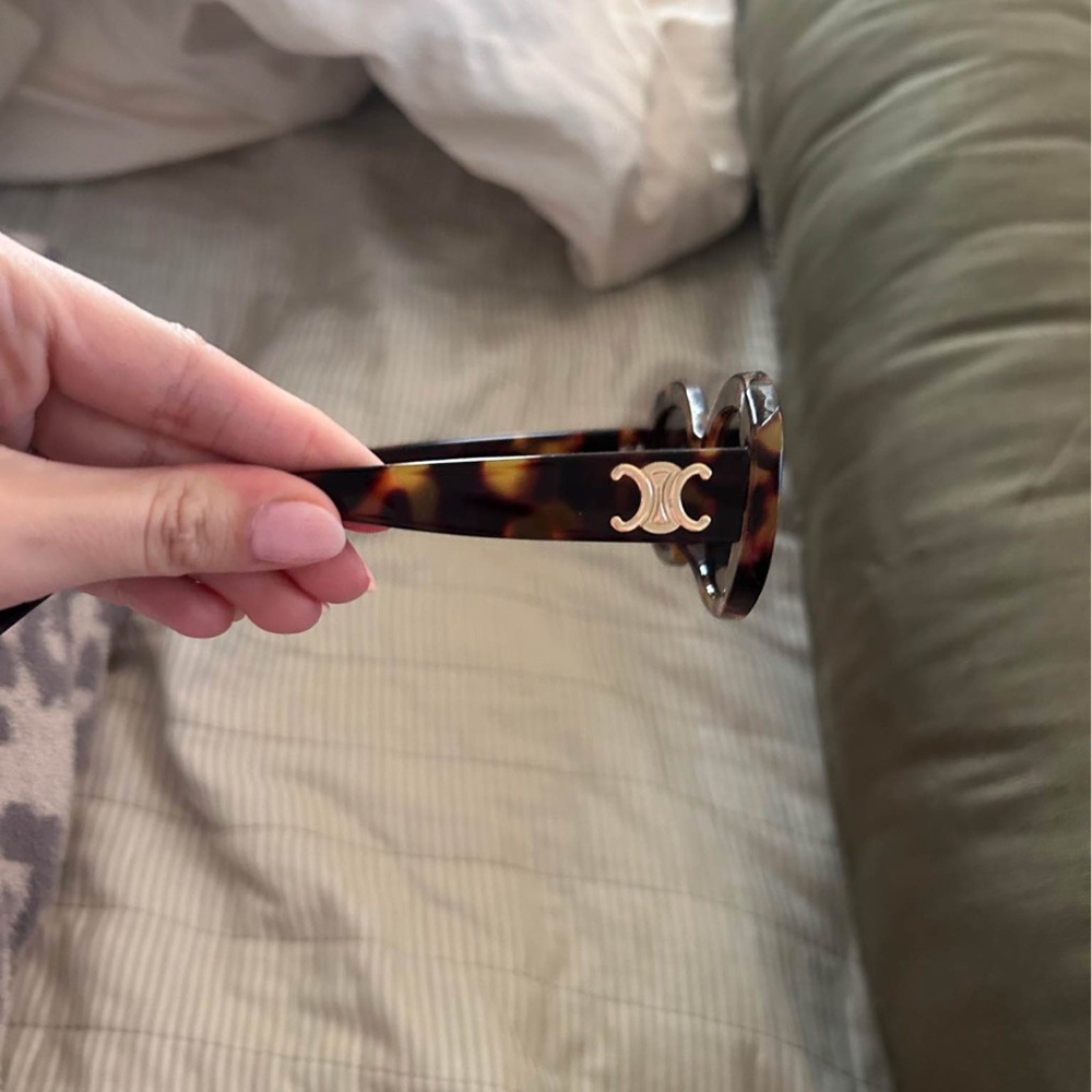 Tortoise Shell Sunglasses - Picture 3 of 3